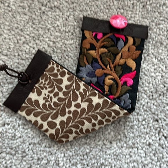 Unique Vintage Fabric Cuff Bracelet #823 Hand sewn by Violette Grace - Picture 3 of 4